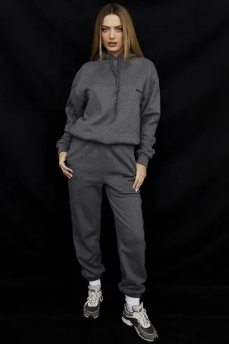 Pantalones de chándal Sky en gris oscuro con interior de felpa