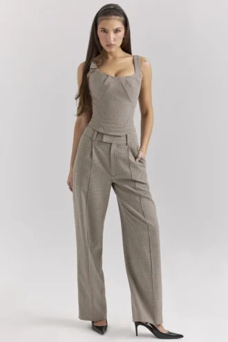 Pantalones de corte entallado de cintura alta y pierna ancha con estampado de pata de gallo marrón «Hayden»