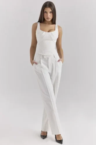 Pantalones de sastrería de cintura alta a rayas finas en blanco de Hayden