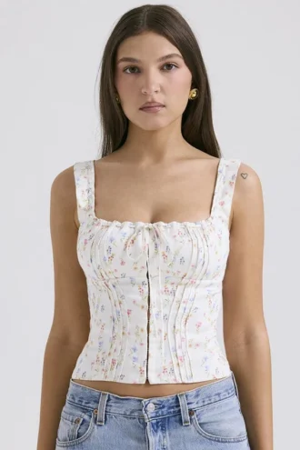 Tops blanco con estampado de ramilletes de Chicca