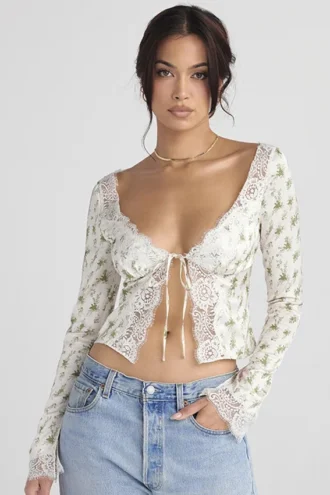 Tops con estampado floral y ribete de encaje Clarissa