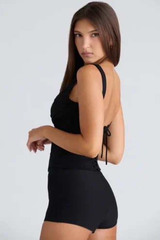 Tops de corsés negros con cuello drapeado