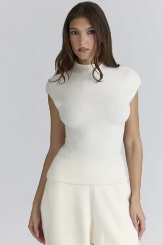 Tops de punto bouclé de lana marfil de Caia