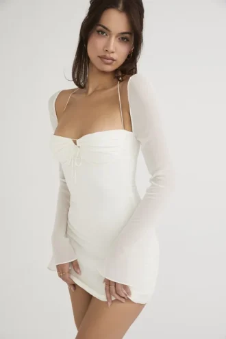 Vestido babydoll de gasa marfil con cuello halter