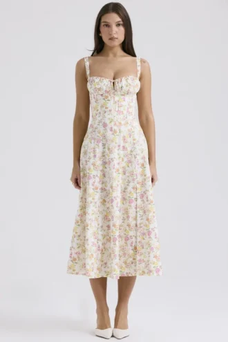 Vestido bustier de algodón con estampado de pradera en color marfil de Carmen