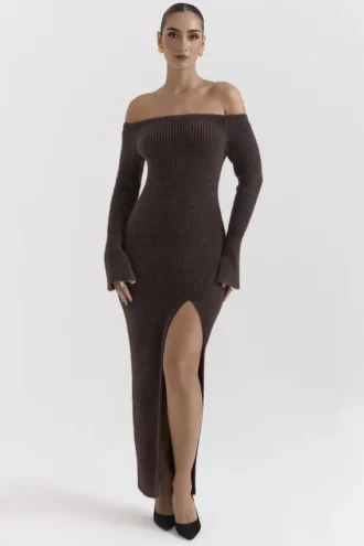 Vestido de punto con hombros descubiertos Lucena Espresso