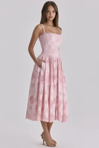Vestido de Verano de algodón rosa con encaje broderie anglaise «Chloe»