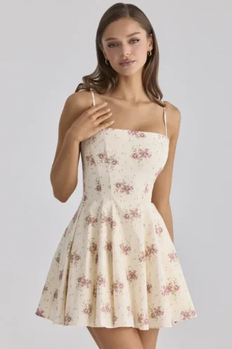 Vestido de Verano mini acampanado de algodón con estampado de rosas vintage «Dolly» en color marfil