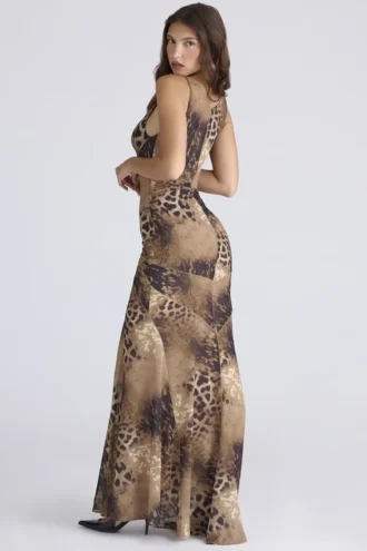 Vestido largo con paneles de georgette y estampado de leopardo «Sacha» – Edición limitada