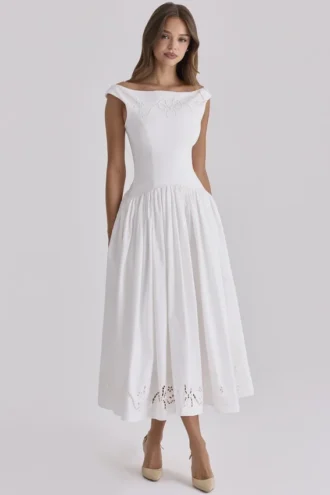 Vestido largo de algodón blanco con bordado inglés y cuello barco de Lauren