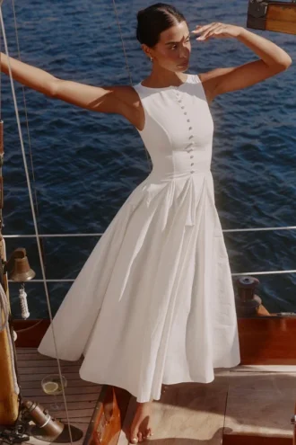 Vestido largo de algodón con cuello barco y botones en la parte delantera «Azalina» en blanco