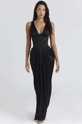 Vestido largo de satén negro con corte de reloj de arena Angeline – Edición limitada