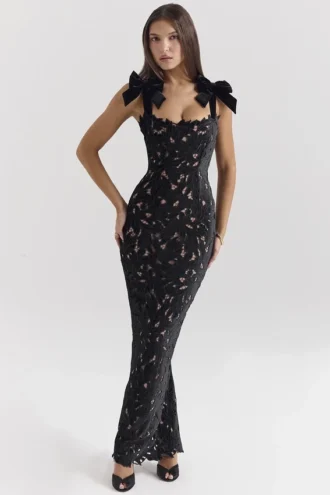 Vestido largo de terciopelo negro con encaje «Tiff»