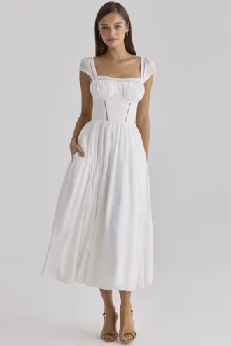 Vestido largo de voile blanco y bordado inglés de Thea