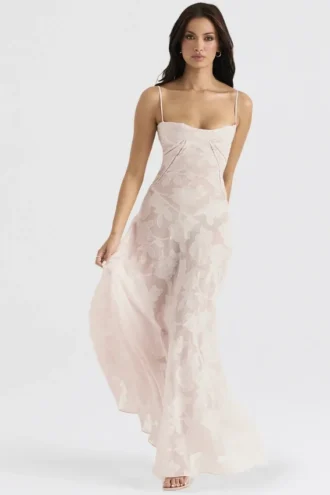 Vestido largo «Seren» con espalda de encaje floral en rosa suave
