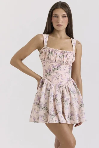 Vestido «Ophelia» con estampado de lazos rosas y pololos